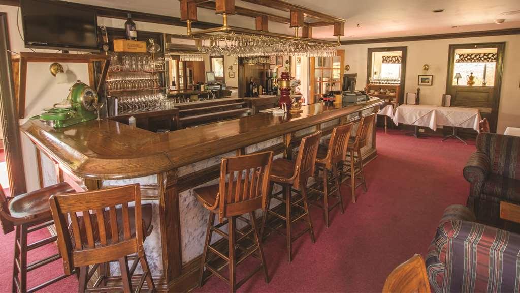 The Lucerne Inn Dedham Ресторант снимка