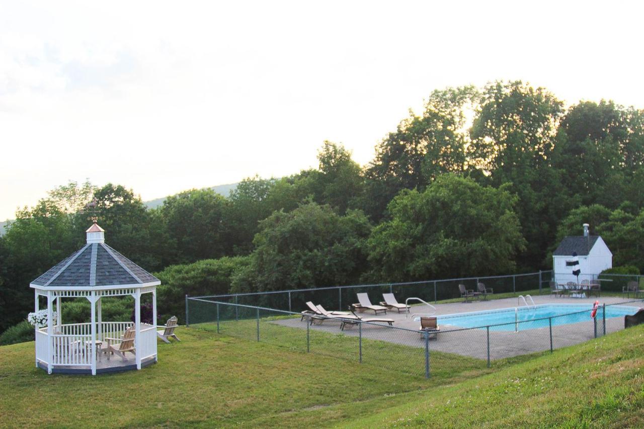 The Lucerne Inn Dedham Екстериор снимка