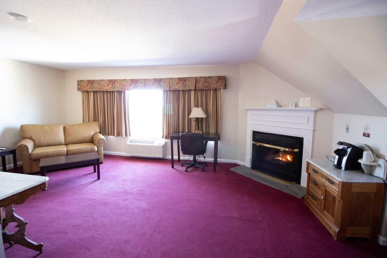 The Lucerne Inn Dedham Екстериор снимка